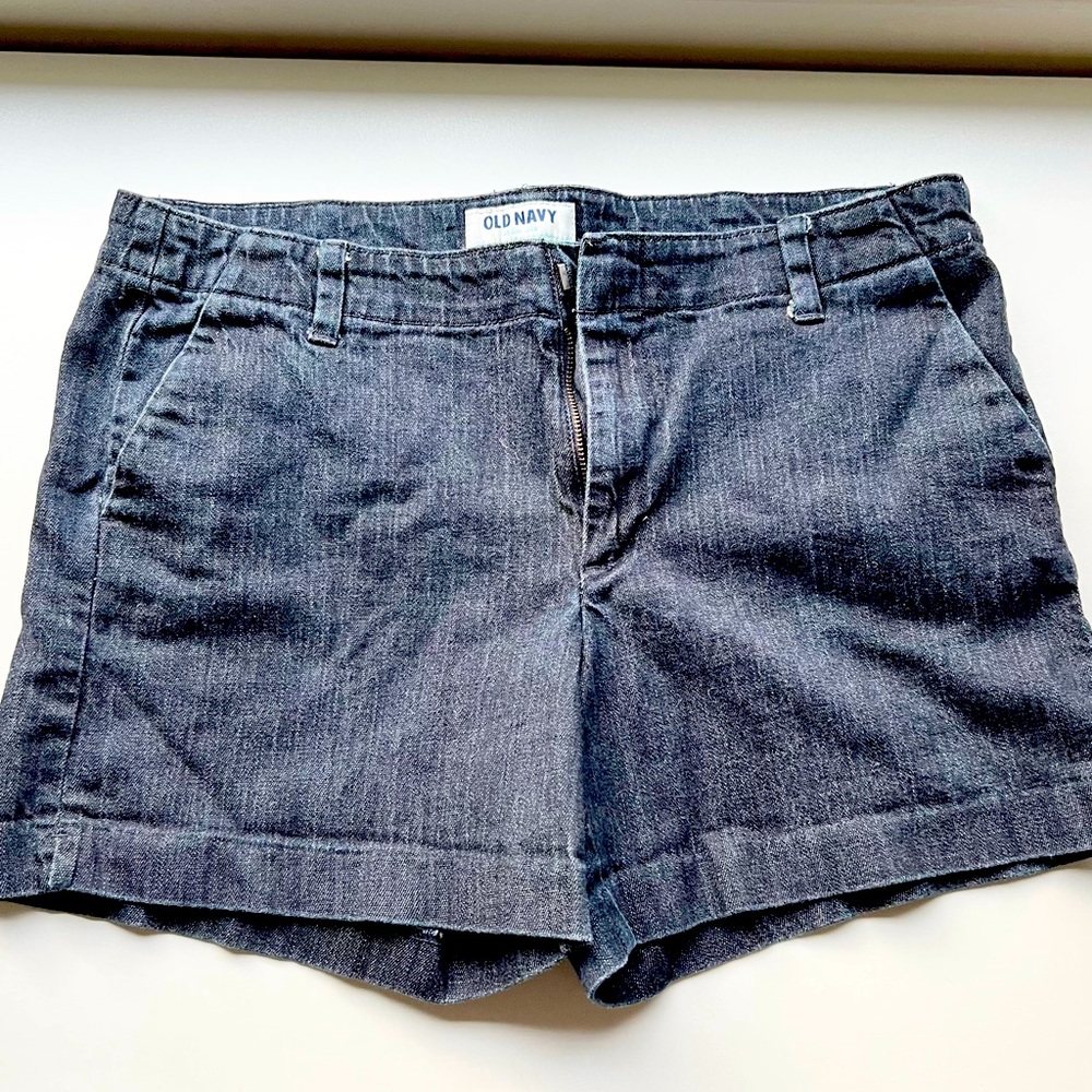 Old Navy Denim Shorts w/ Pockets - Size 10